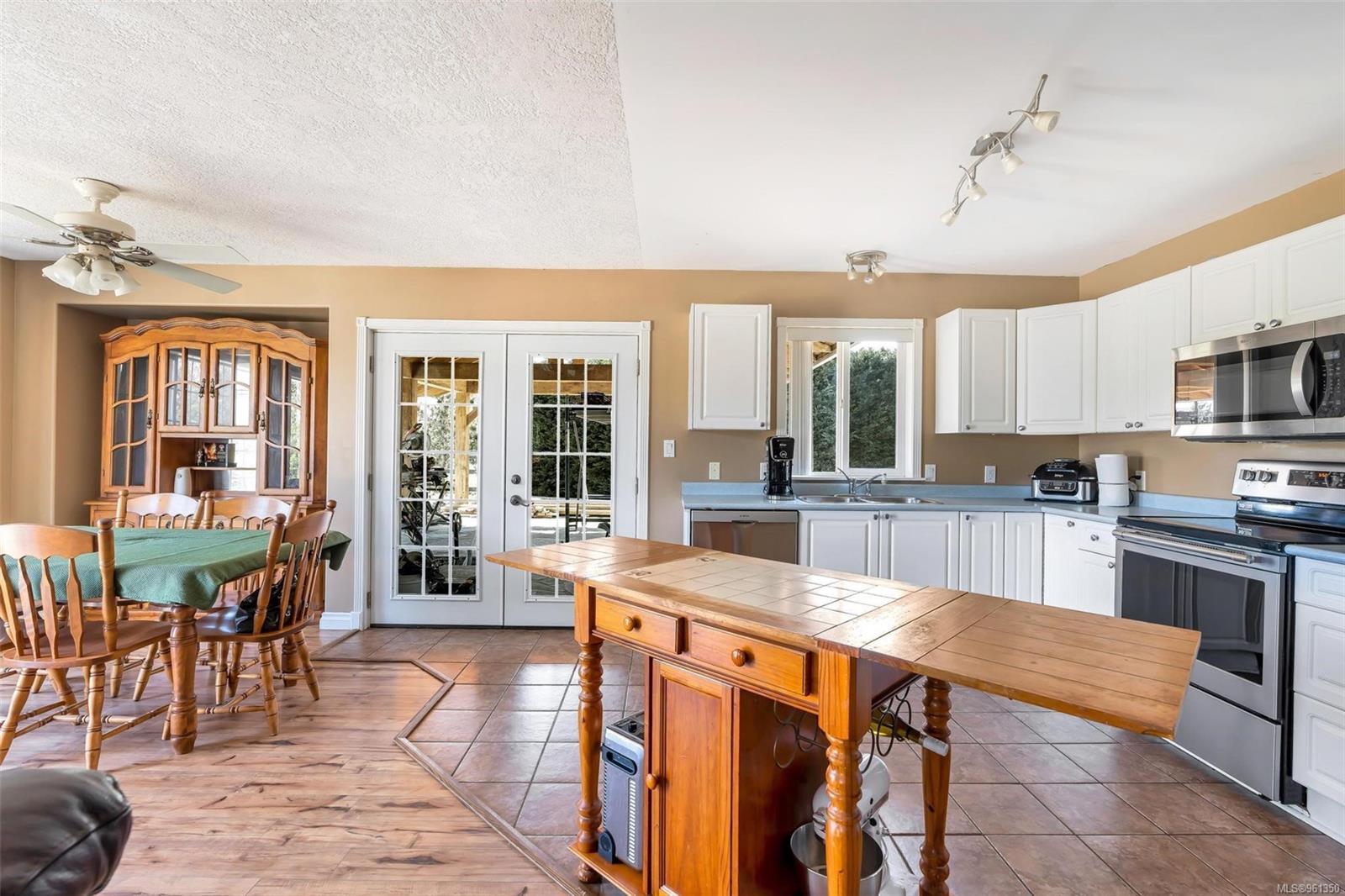 2051 Ingot Drive, Cobble Hill, BC, V0R 1L6 961350 Rod Macintosh