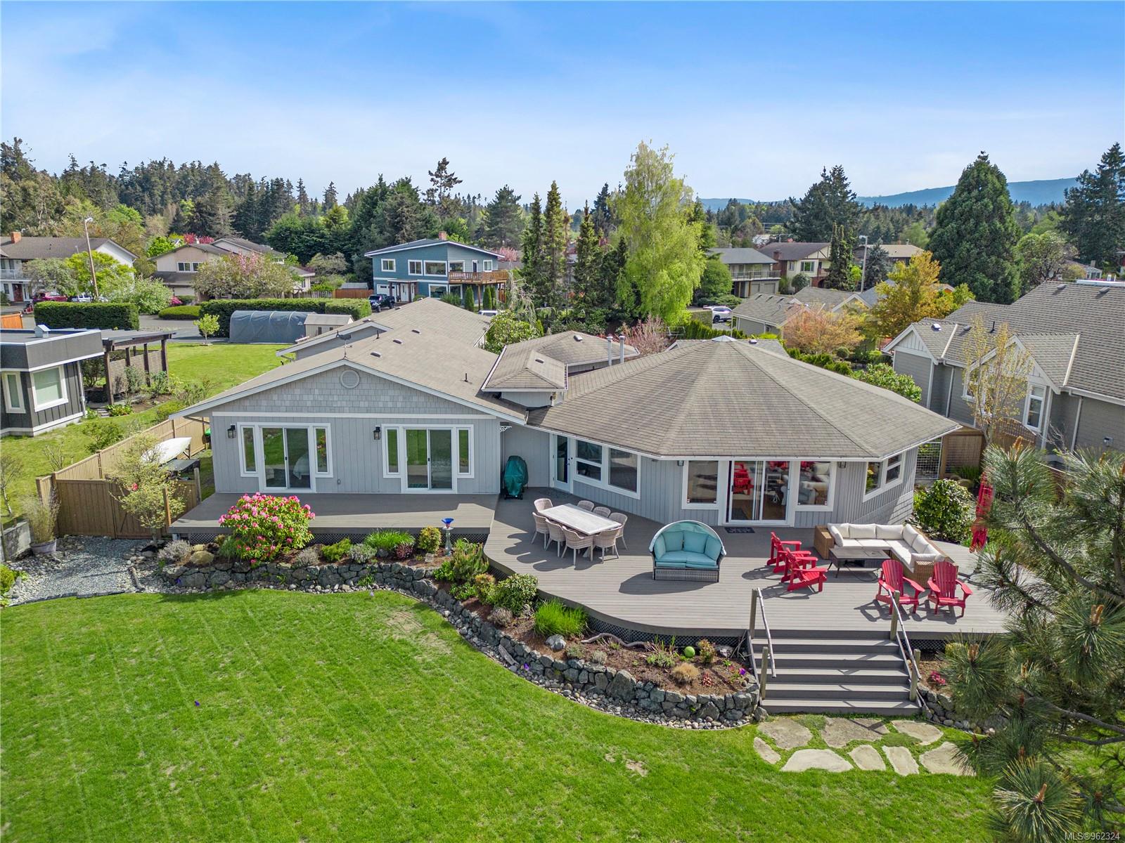 1561 Admiral Tryon Boulevard, Parksville, BC, V9P 1Y3 962324 The