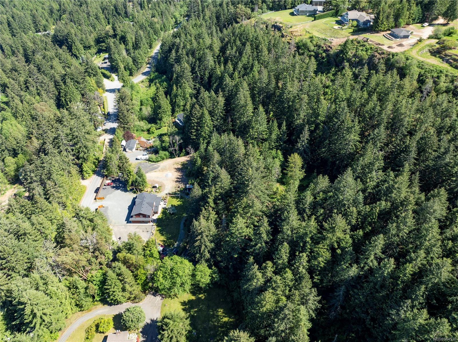 2873 Kilpatrick Road, Nanaimo, BC, V9R 6W6 964530 Cody Dreger and