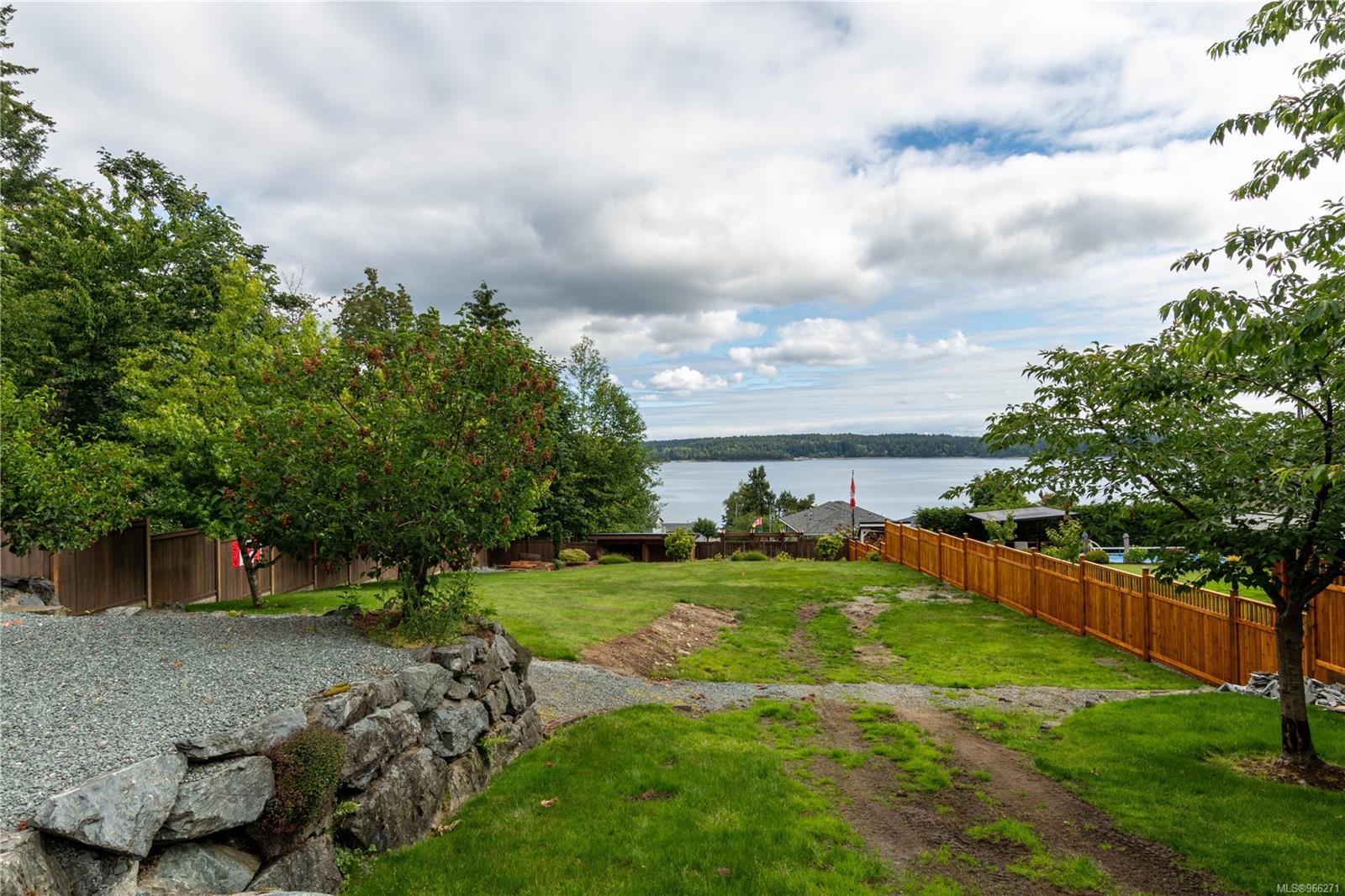 401 Chemainus Road, Ladysmith, BC, V9G 1Y3 966271 Mactier Real