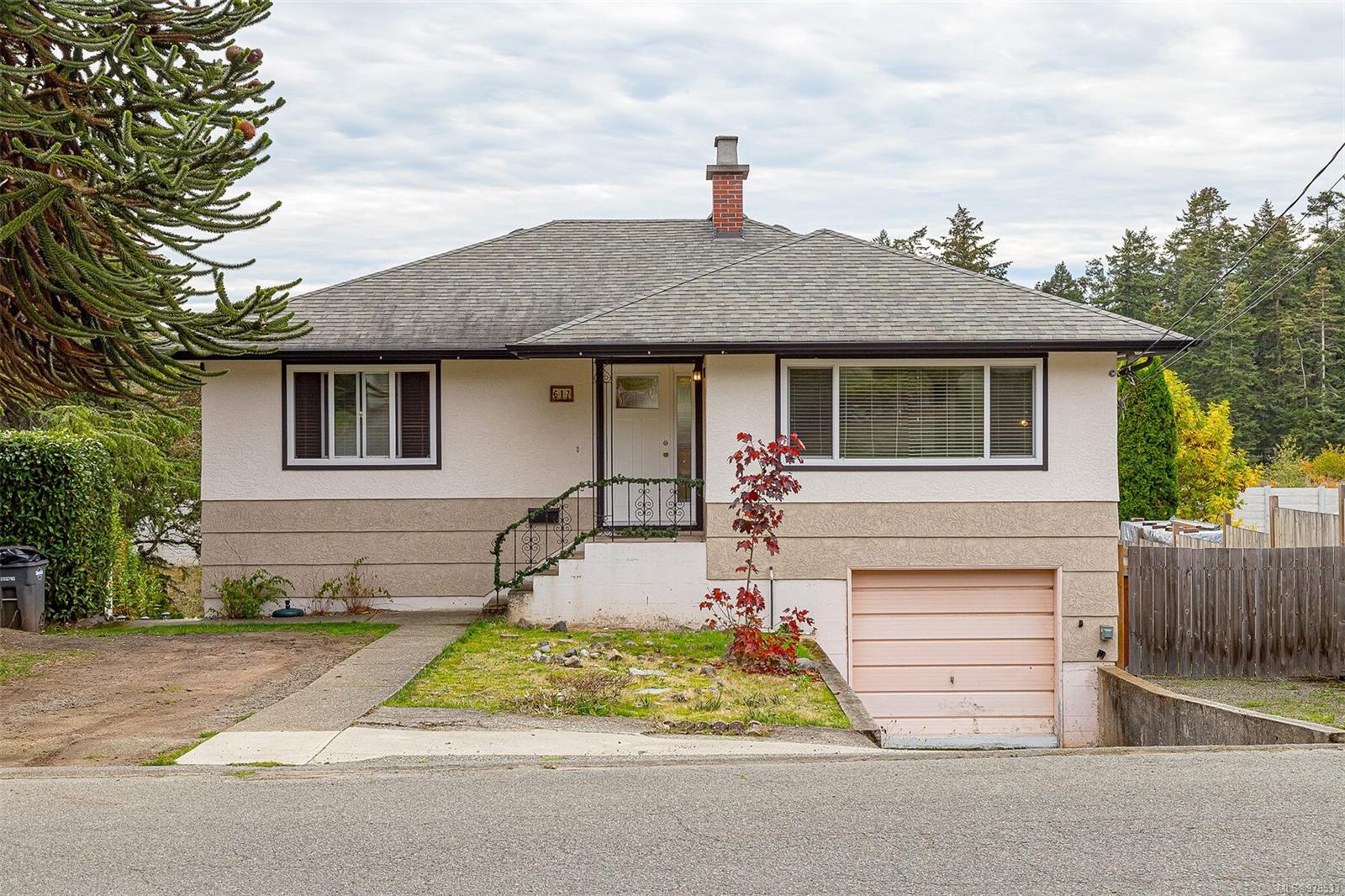 617 Sedger Road, Saanich, BC, V8Z 1R9 978533 Red Hot Real Estate Team