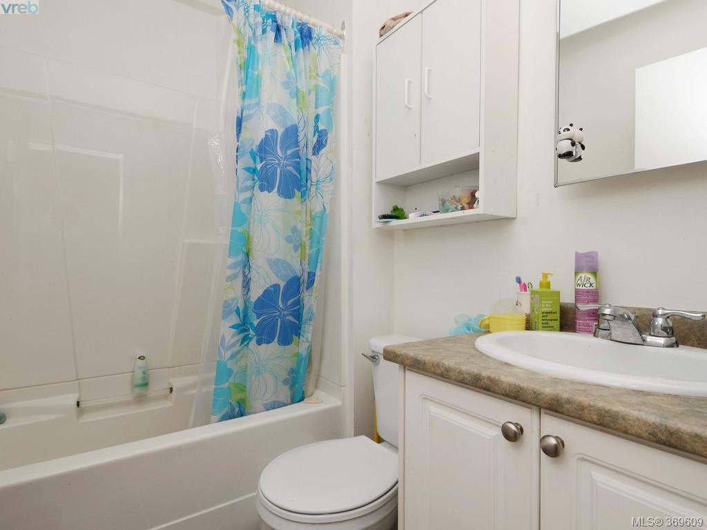 # A/B 767 Hockley Avenue, Victoria, BC 369609 369609 