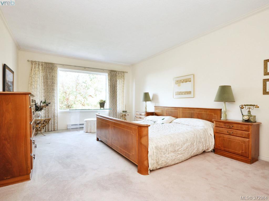  5301 2829 Arbutus Rd, Victoria, BC 372984 Deedrie Ballard