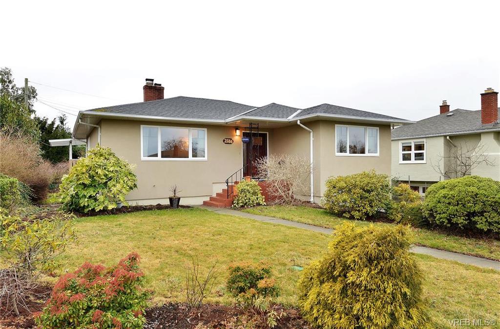 2586 Eastdowne Rd, Victoria, BC 373824 McCollom Real Estate Ltd.