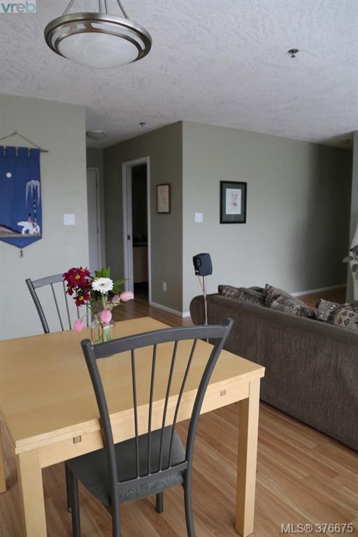  403 3460 Quadra Street, Victoria, BC 376675 Brodersen Homes Group