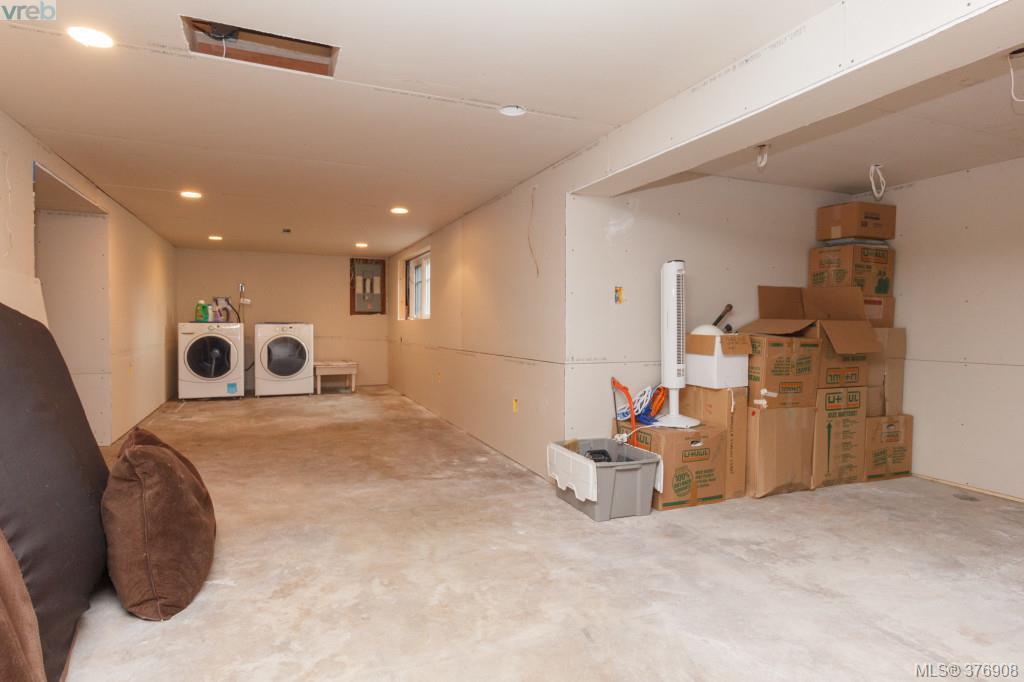 1954 Monteith Street, Victoria, BC 376908 Tracy KeenanWhyte