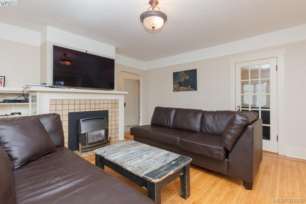 1954 Monteith Street, Victoria, BC 376908 Tracy KeenanWhyte