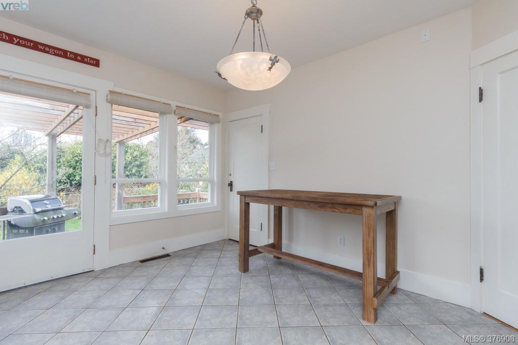 1954 Monteith Street, Victoria, BC 376908 Tracy KeenanWhyte