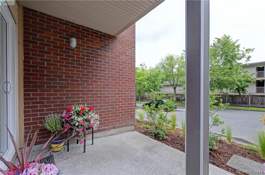  103 837 Selkirk Avenue, Victoria, BC 379443 Nicole Pelan