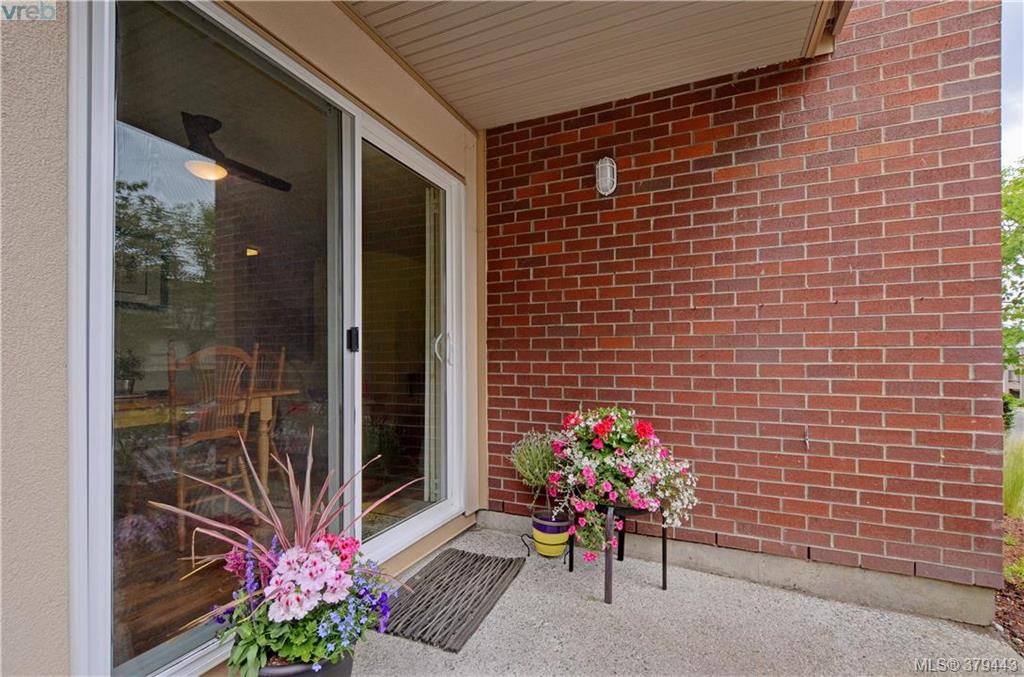  103 837 Selkirk Avenue, Victoria, BC 379443 Nicole Pelan