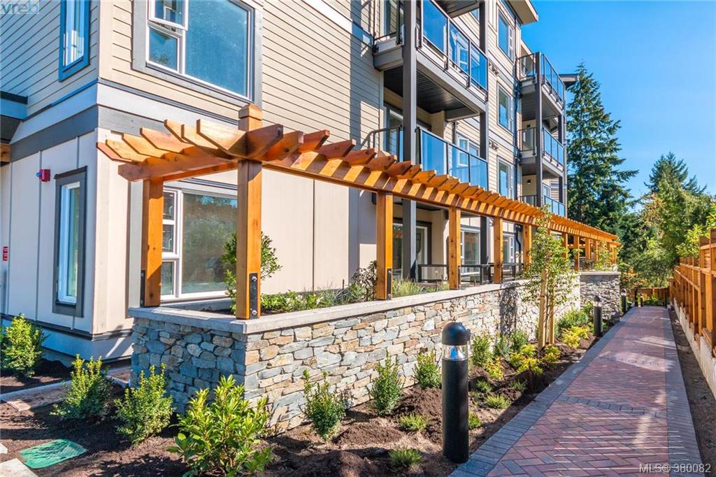  101 7182 West Saanich Road, Central Saanich, BC 380082 The House