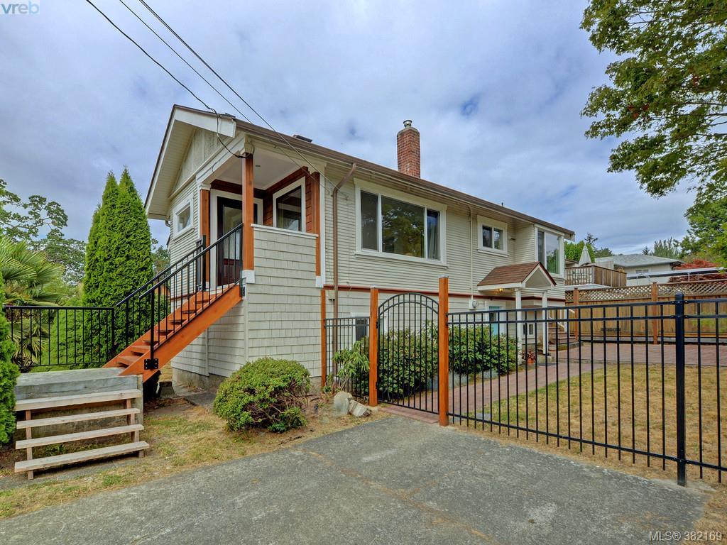 1580 McRae Avenue, Victoria, BC • 382169 • Grady Harris Personal Real