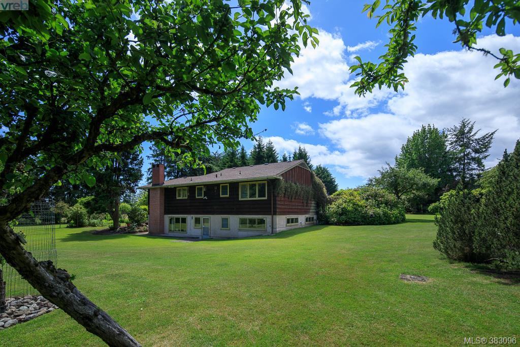 5625 Parker Avenue, Victoria, BC 383096 1224 Richardson