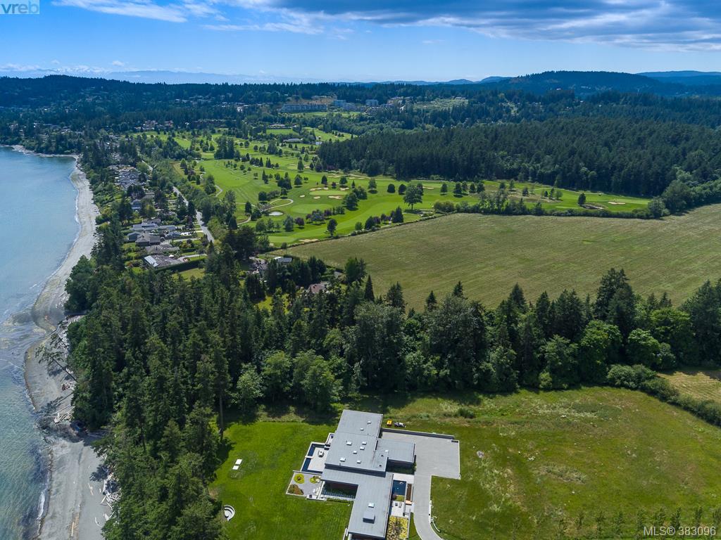 5625 Parker Avenue, Victoria, BC 383096 1224 Richardson