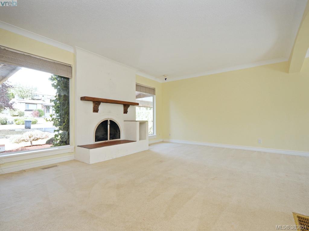 624 Vanalman Avenue, Victoria, BC 383651 Alex Rose