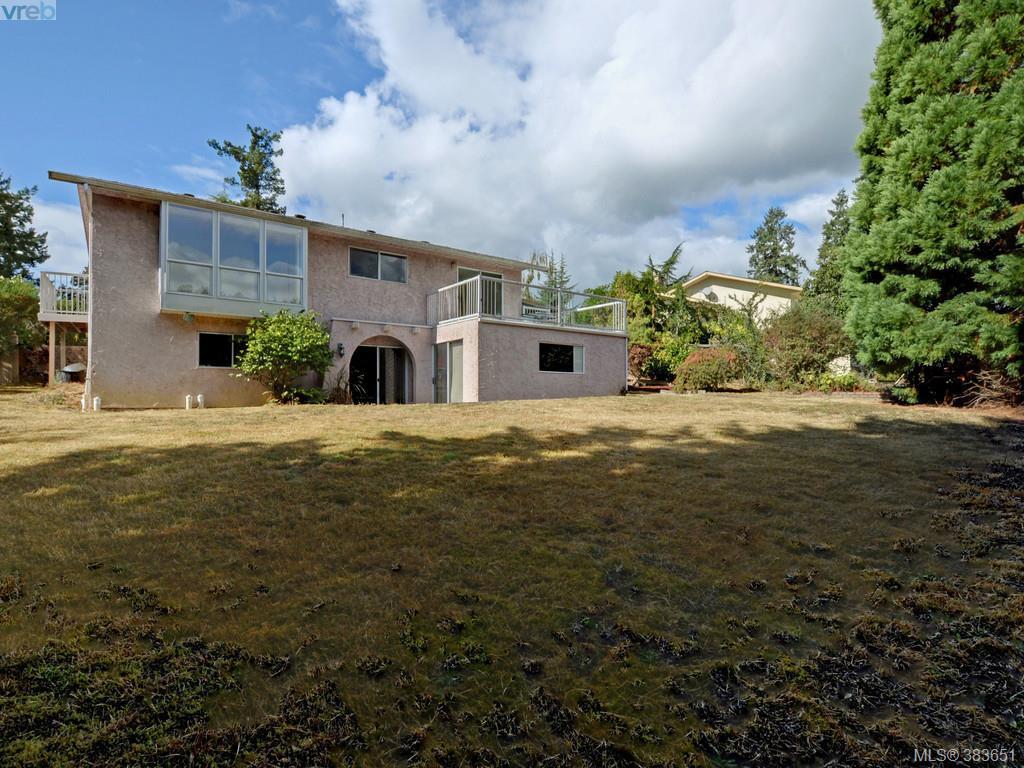 624 Vanalman Avenue, Victoria, BC 383651 Alex Rose