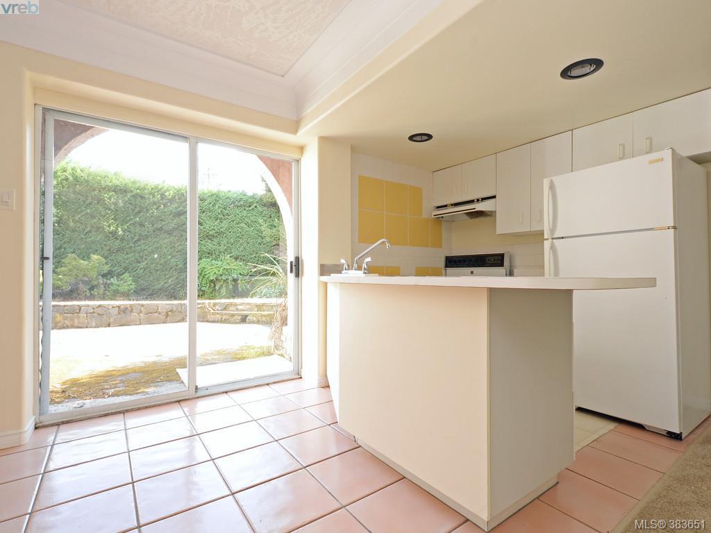 624 Vanalman Avenue, Victoria, BC 383651 Alex Rose