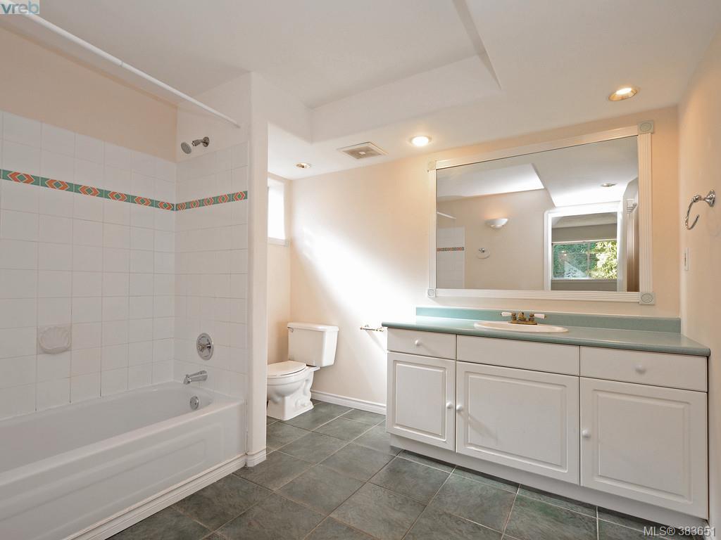 624 Vanalman Avenue, Victoria, BC 383651 Alex Rose