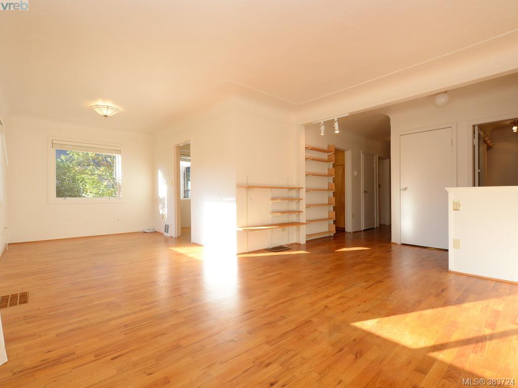 1358 Hampshire Road, Victoria, BC 383724 Mike Boorman