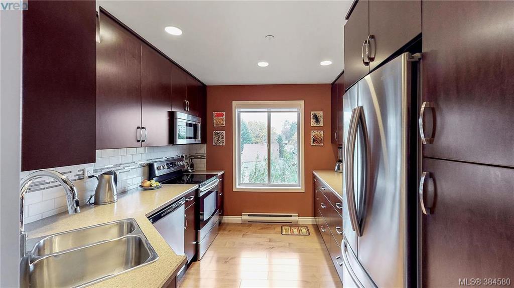  402 3700 Carey Road, Victoria, BC 384580 McCollom Real Estate Ltd.