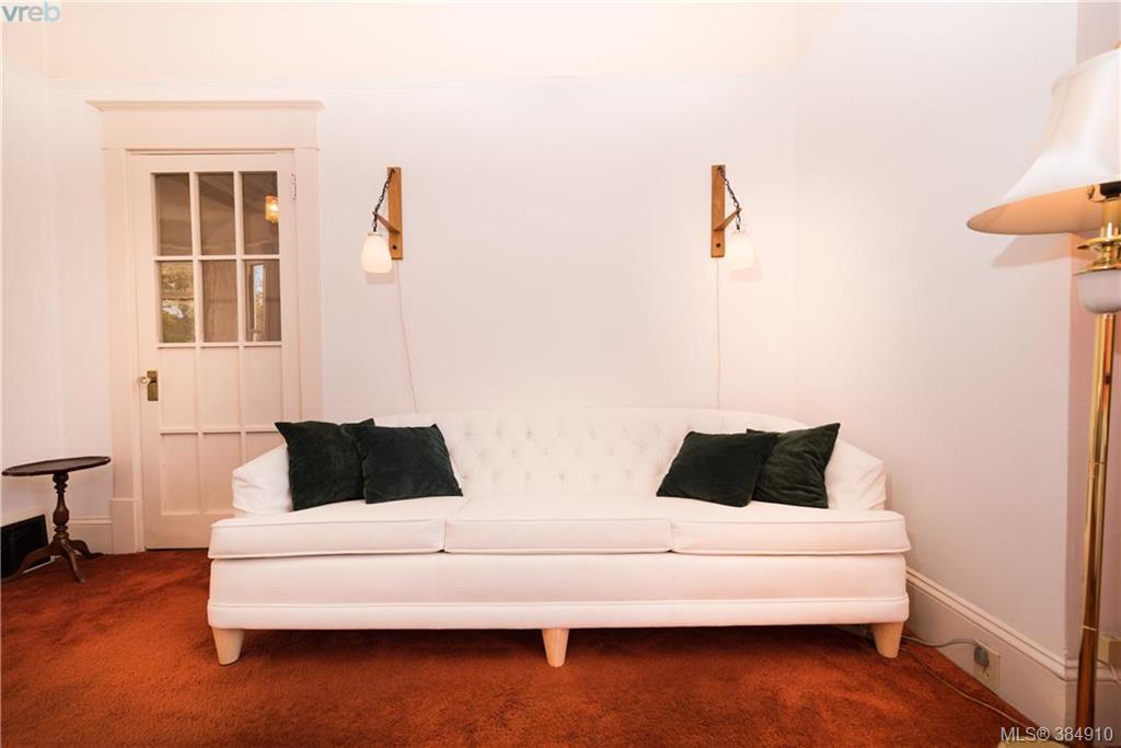 2654 Fernwood Road, Victoria, BC 384910 Dane Kingsbury Real Estate