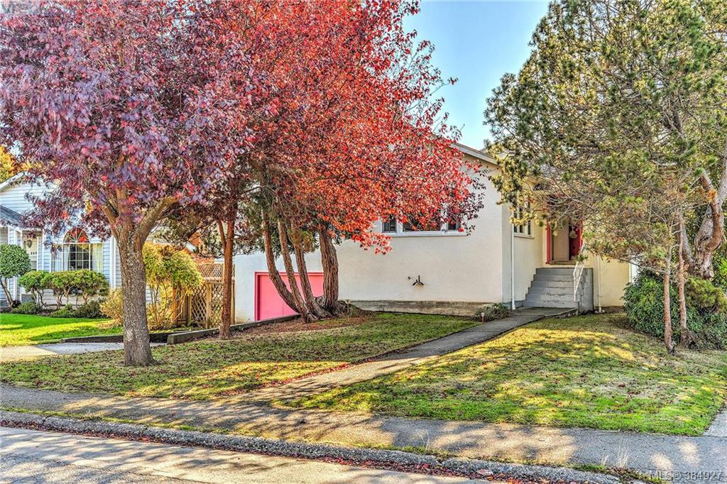 2051 Kings Road, Victoria, BC 384927 Miles Takacs