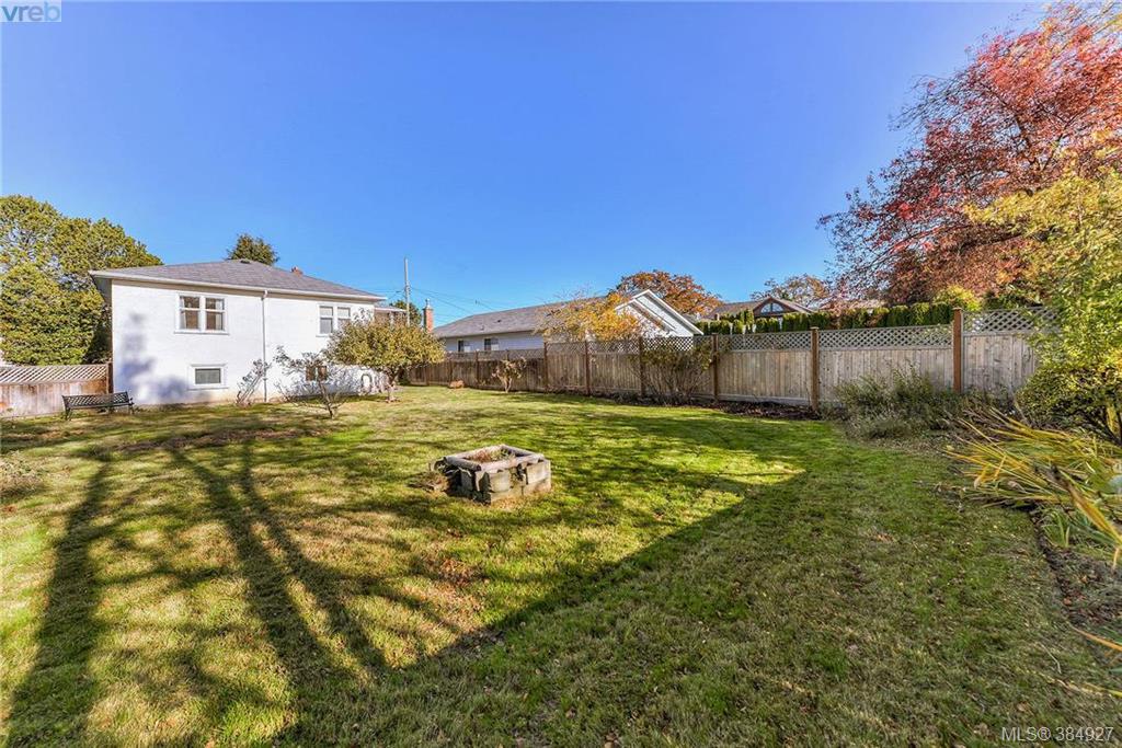 2051 Kings Road, Victoria, BC 384927 Miles Takacs