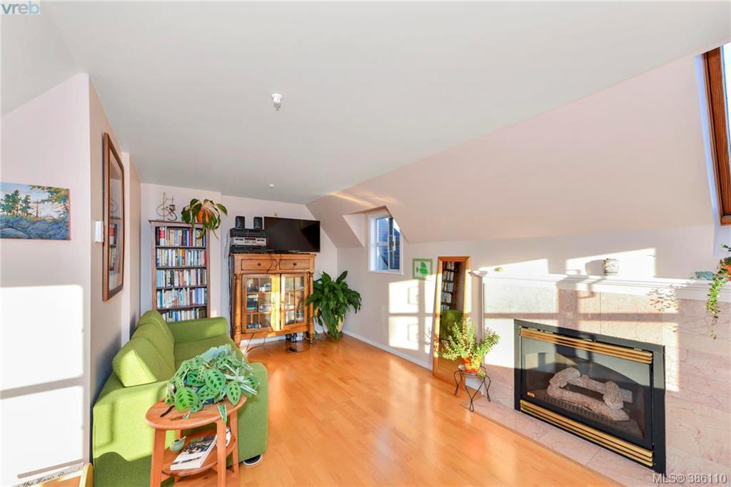  6 1246 Fairfield Road, Victoria, BC 386110 The House Selling Group