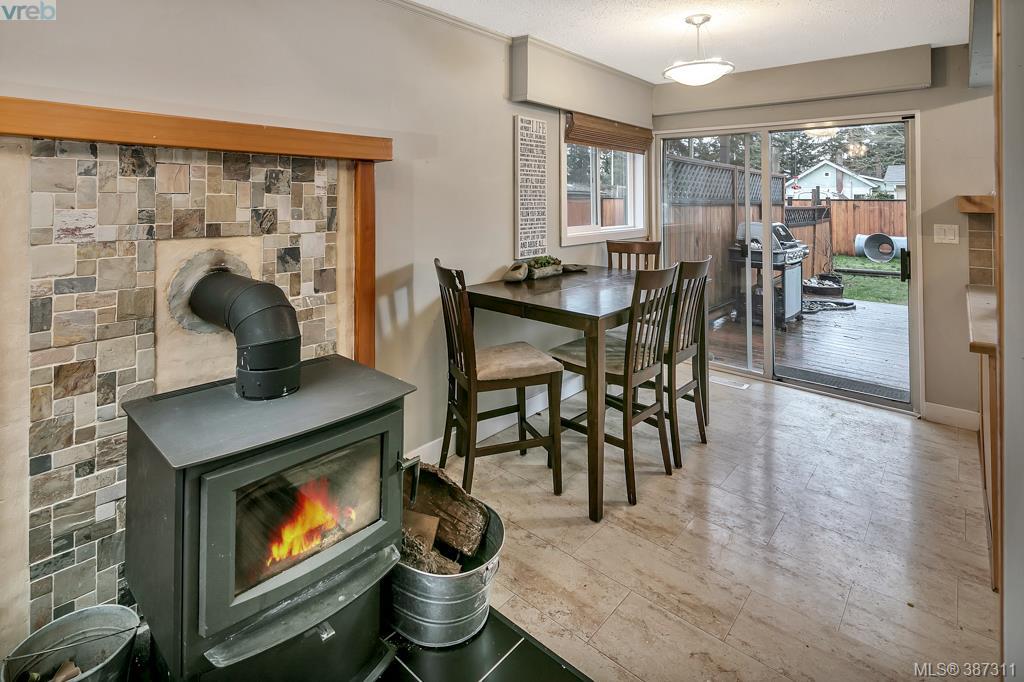 582 Ridley Drive, Victoria, BC 387311 Marten Homes Real Estate PREC