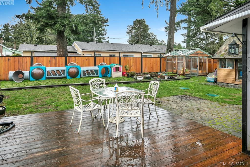 582 Ridley Drive, Victoria, BC 387311 Marten Homes Real Estate PREC