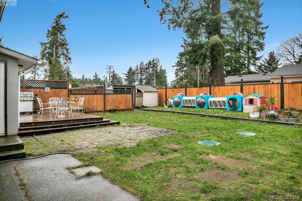 582 Ridley Drive, Victoria, BC 387311 Marten Homes Real Estate PREC