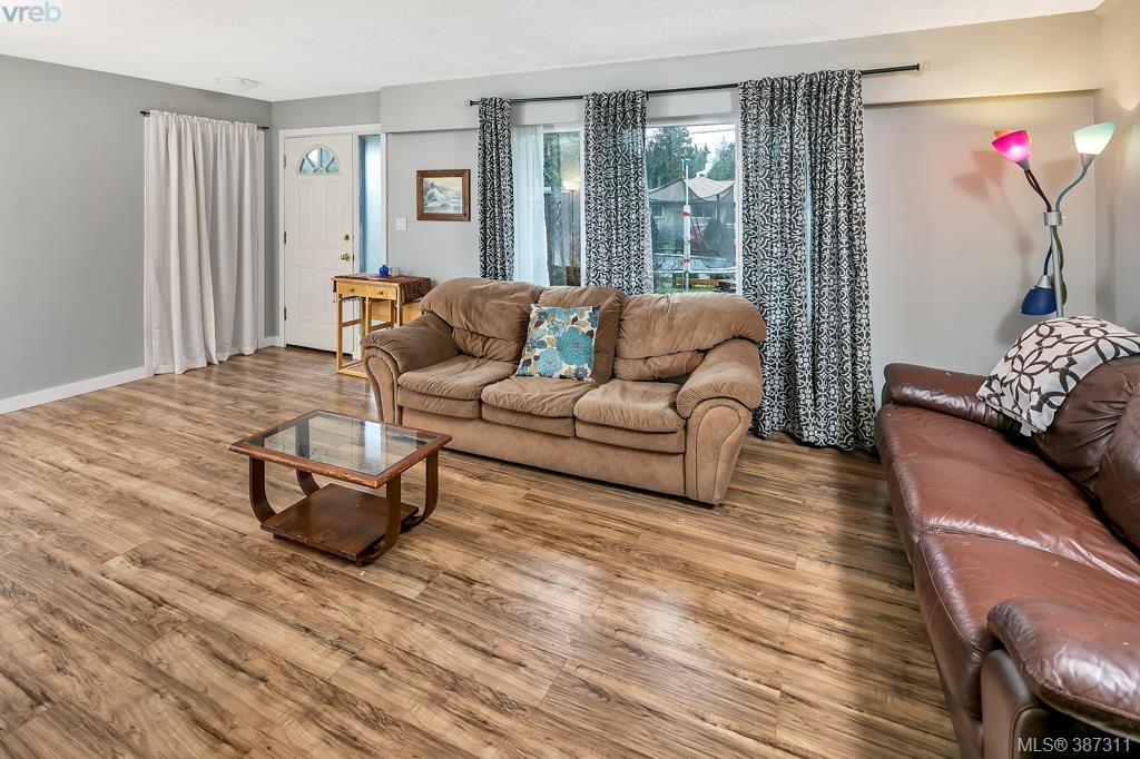 582 Ridley Drive, Victoria, BC 387311 Marten Homes Real Estate PREC