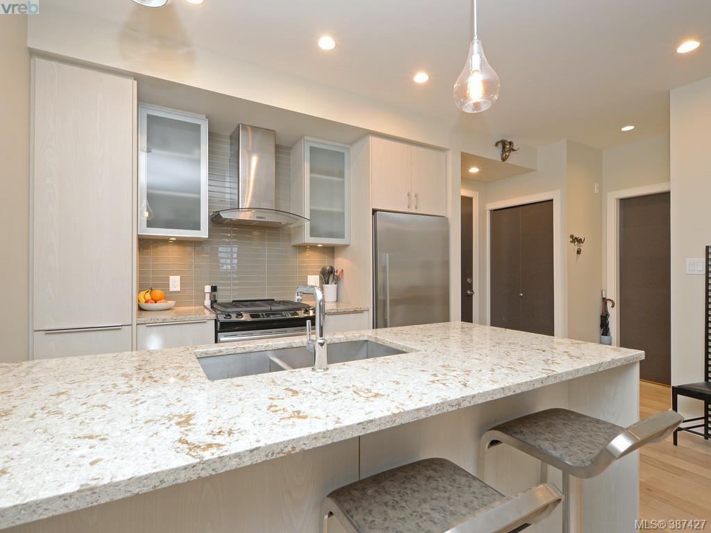  201 1011 Burdett Avenue, Victoria, BC 387427 Dane Kingsbury Real Estate