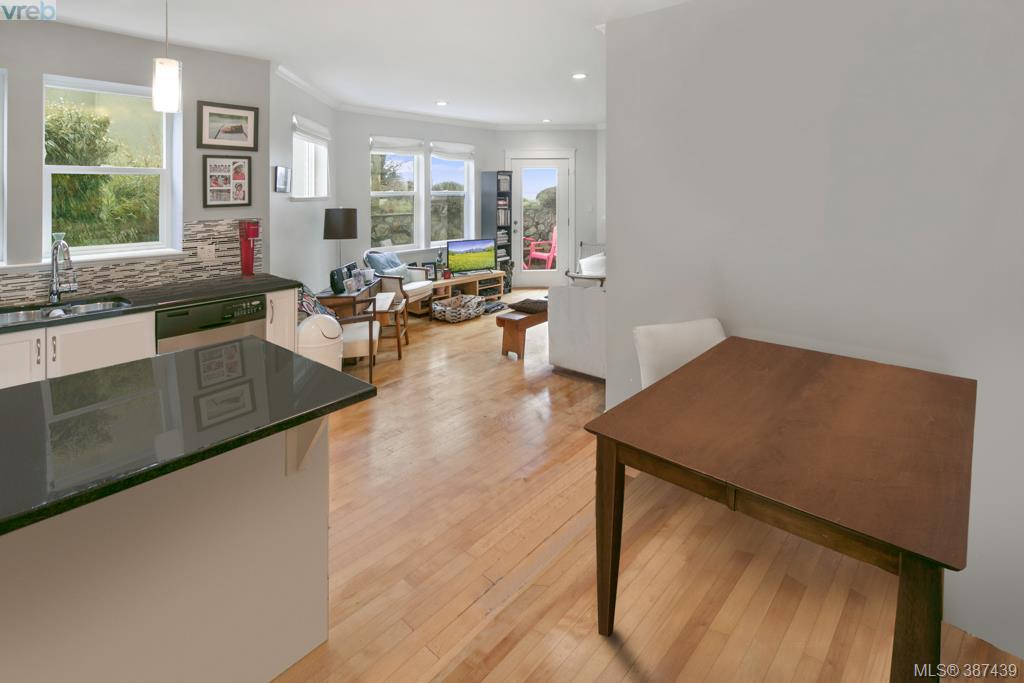  2 9 Moss Street, Victoria, BC 387439 Mark Rice Personal Real