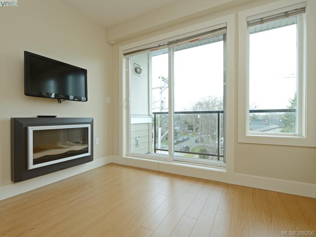  402 1615 Bay Street, Victoria, BC 388206 Nicole Pelan