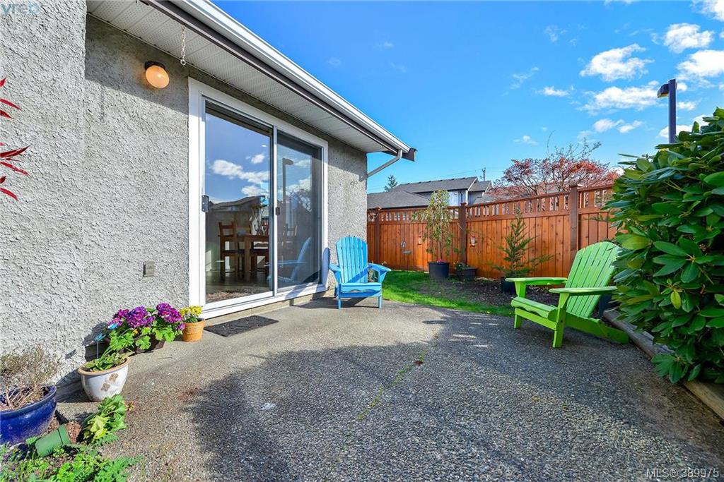  73 2070 Amelia Avenue, Sidney, BC 389975 Miles Takacs