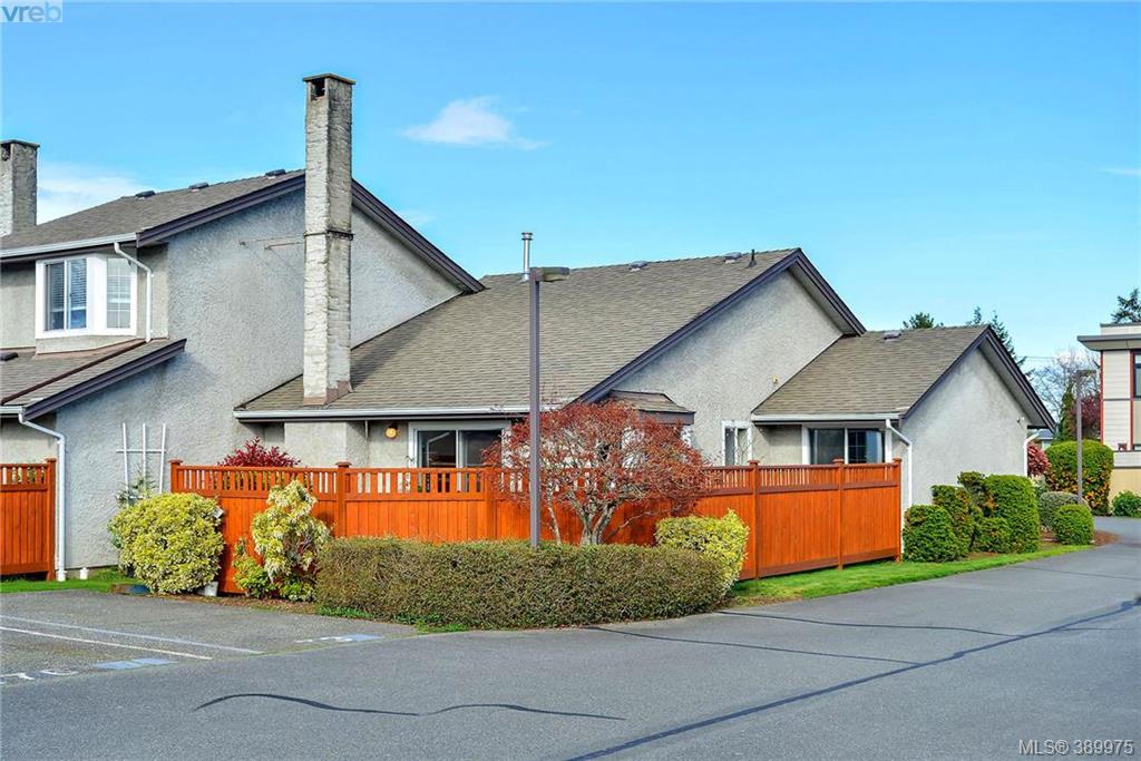  73 2070 Amelia Avenue, Sidney, BC 389975 Miles Takacs