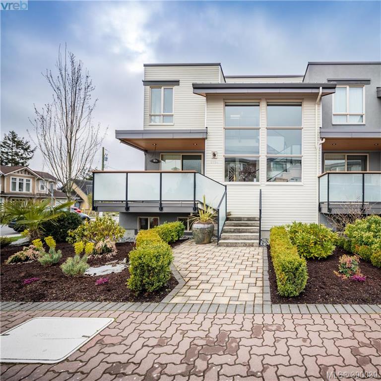 9704 Fifth Street, Sidney, BC 390039 Victoria Real Estate Specialist