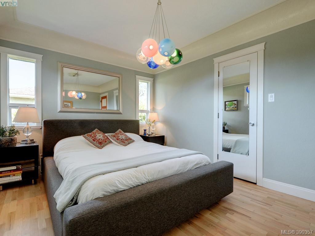 1655 Warren Gardens, Victoria, BC 390357 Mike Boorman