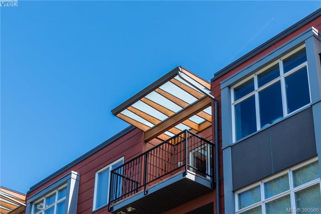  402 4040 Borden Street, Victoria, BC 390586 Dane Kingsbury Real