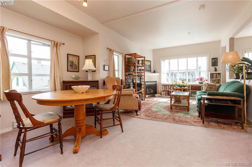  4 1246 Fairfield Road, Victoria, BC 390839 The House Selling Group