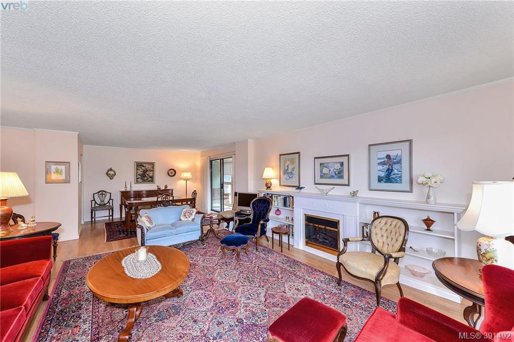  406 2125 Oak Bay Avenue, Victoria, BC 391492 Miles Takacs