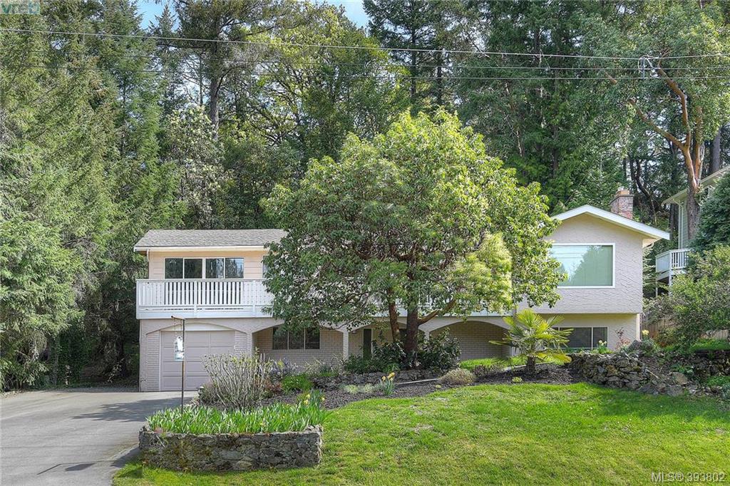 6695 Wallace Drive, BC 393802 Gower Smith Real Estate Team