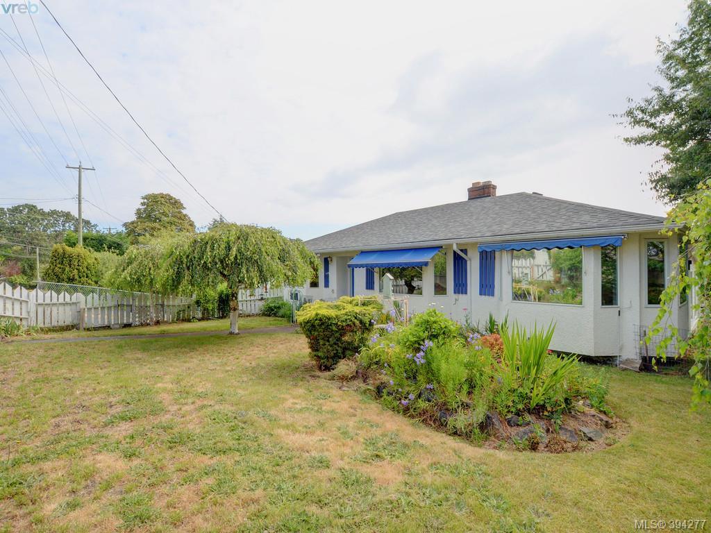 3405 Cedar Hill Road, Victoria, BC 394277 Andrew Maxwell