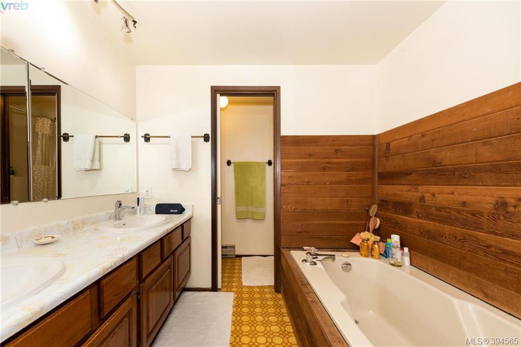 3735 Doncaster Drive, Victoria, BC 394565 Dane Kingsbury Real Estate