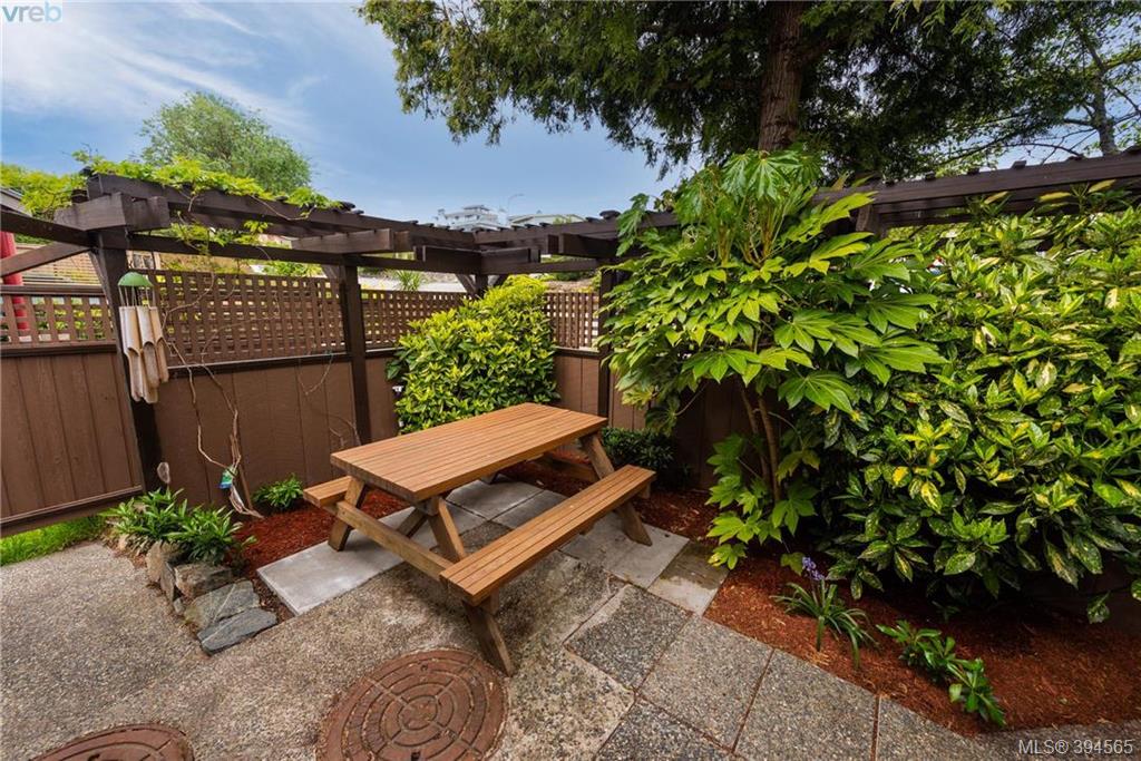 3735 Doncaster Drive, Victoria, BC 394565 Dane Kingsbury Real Estate