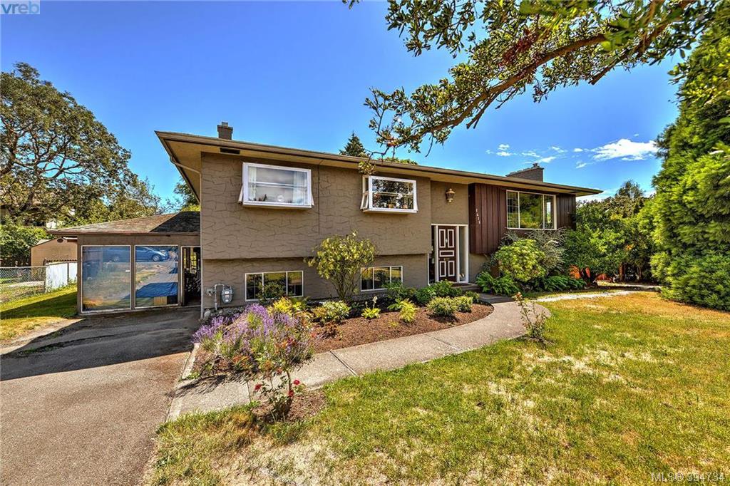 1411 Merritt Place, Victoria, BC 394734 The House Selling Group