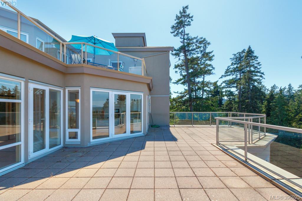  2 4771 Cordova Bay Road, Victoria, BC 396925 Broker Harry Newton