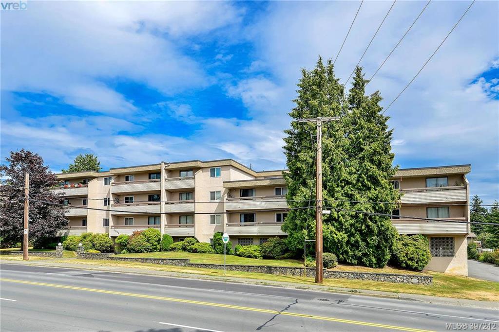  403 3235 Quadra Street, Victoria, BC 397242 Miles Takacs