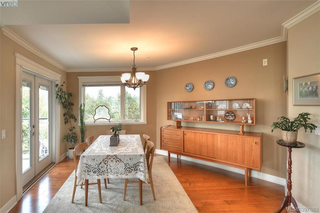  302 537 Heatherdale Lane, Victoria, BC 397689 Gower Smith Real
